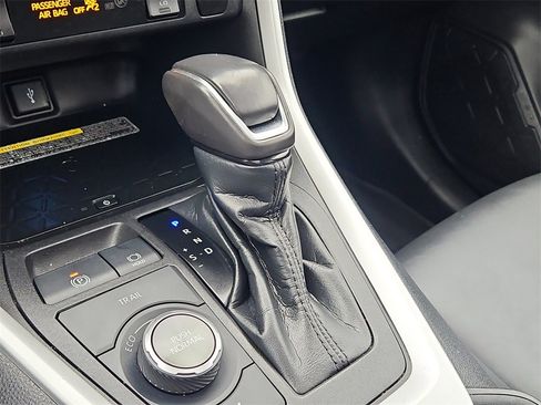 Used 2021 Toyota RAV4 XSE image 33