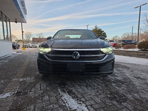 Used 2024 Volkswagen Jetta SE image 9