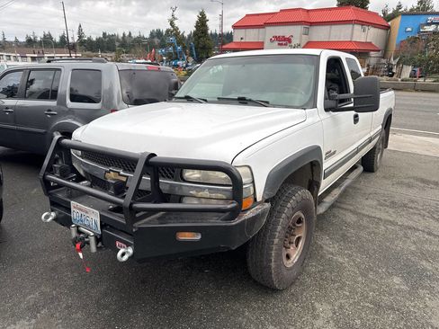 Used 2001 Chevrolet Silverado 2500 LS image 1