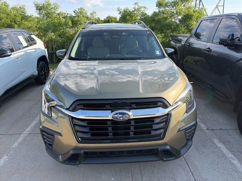 Used 2025 Subaru Ascent Premium AWD/4WD image 2