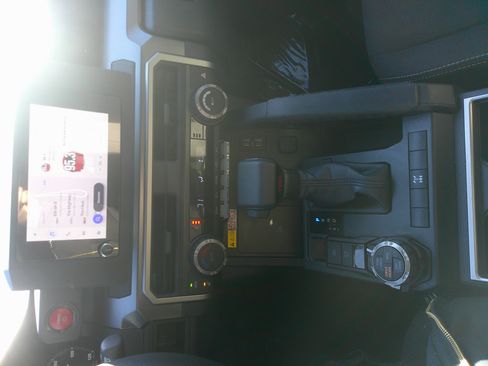 Used 2025 Toyota 4Runner TRD Off-Road image 25