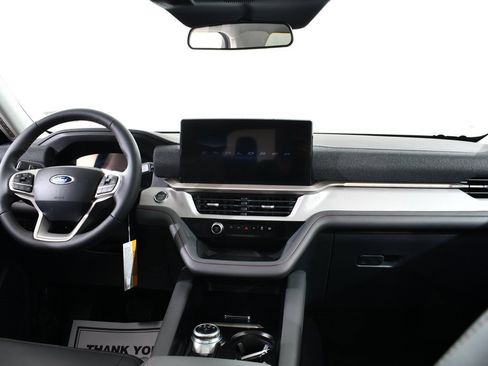 New 2025 Ford Explorer Active w/ Active Comfort Package image 7