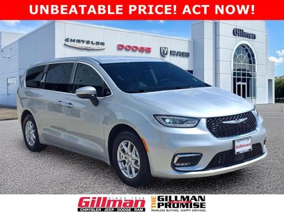 Used 2023 Chrysler Pacifica Touring-L