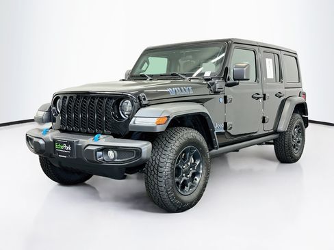 Used 2023 Jeep Wrangler Unlimited w/ Cold Weather Group AWD/4WD image 3