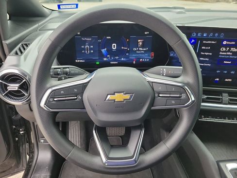 Used 2026 Chevrolet Equinox EV LT FWD image 20