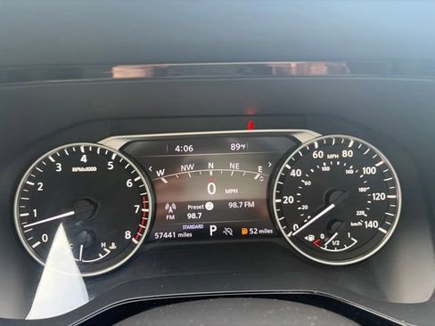 Used 2024 Nissan Pathfinder SL w/ SL Premium Package FWD image 40