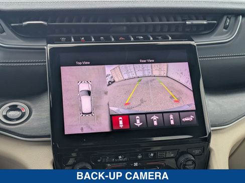 Used 2024 Jeep Grand Cherokee Limited w/ Luxury Tech Group II RWD image 33