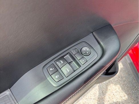 Used 2016 Dodge Challenger SRT Hellcat RWD image 22
