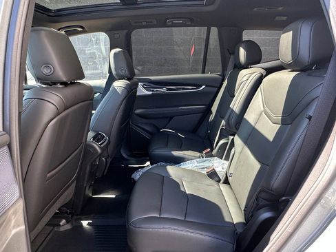 New 2025 Cadillac XT6 Premium Luxury w/ Technology Package image 7