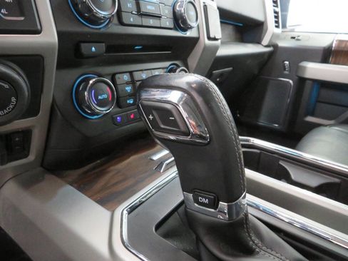 Used 2018 Ford F150 Lariat image 23