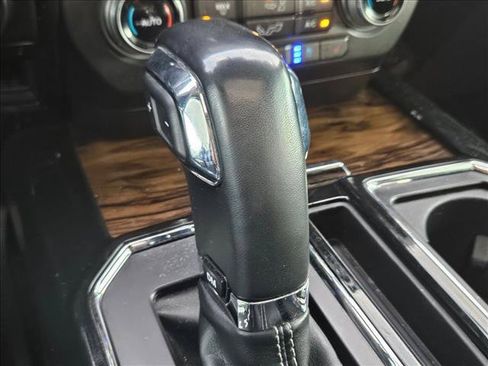 Used 2019 Ford F150 Lariat w/ Equipment Group 502A Luxury AWD/4WD image 22