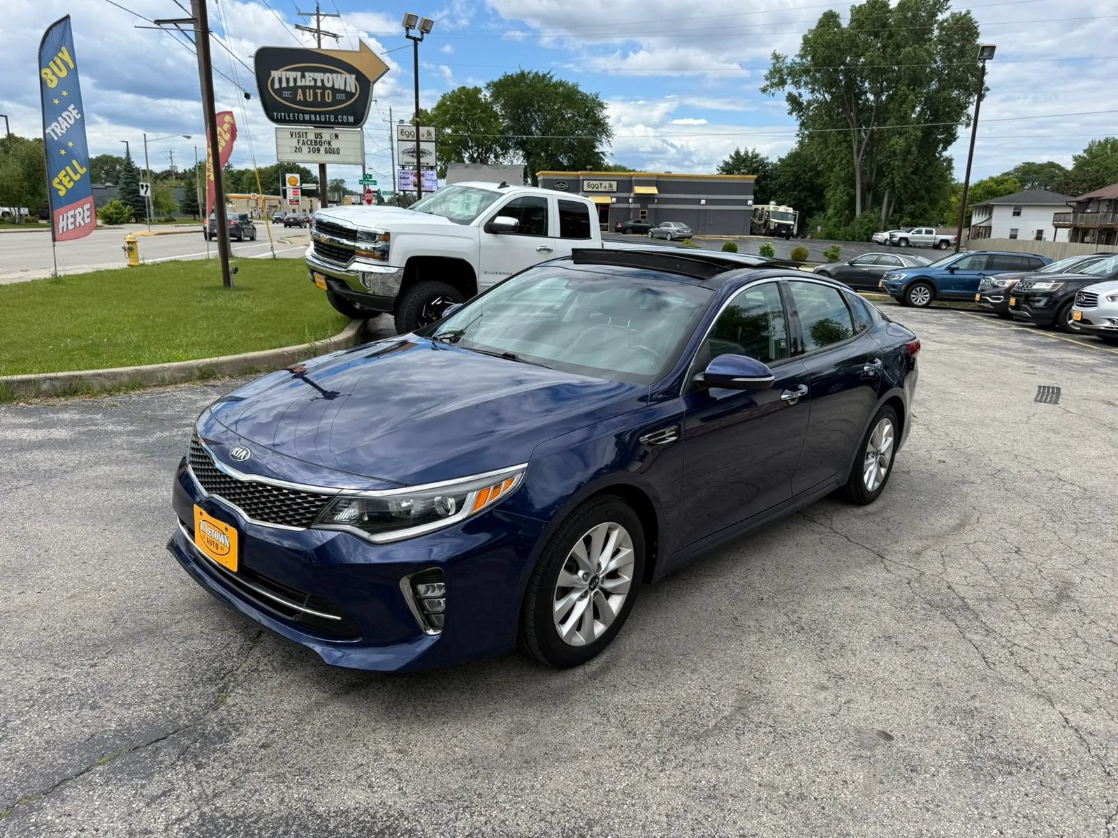 Used 2018 Kia Optima S w/ Panoramic Sunroof Package FWD image 9