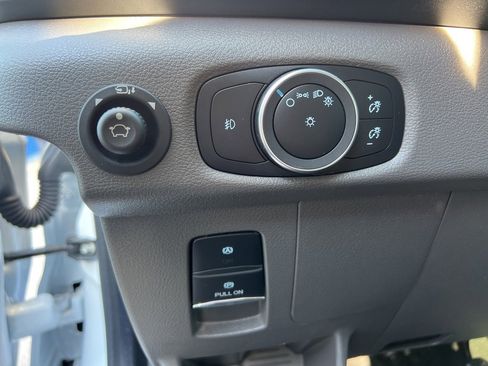 Used 2025 Ford Transit 350 XLT image 25