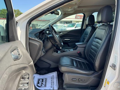 Used 2017 Ford Escape Titanium AWD/4WD image 15