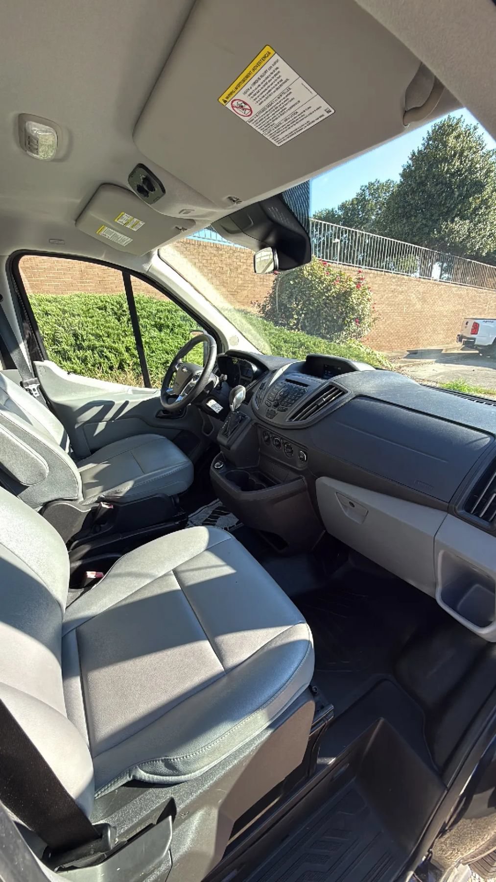 Used 2018 Ford Transit 350 XL RWD image 27