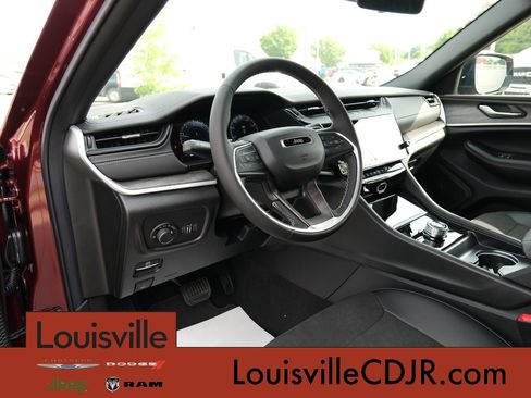 New 2026 Jeep Grand Cherokee L 4WD image 4
