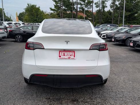 Used 2024 Tesla Model Y Long Range AWD/4WD image 4