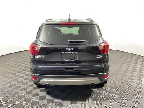 Used 2019 Ford Escape SEL image 11