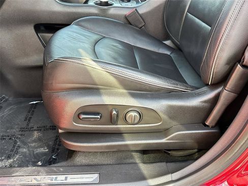 Used 2018 GMC Terrain Denali w/ Advanced Safety Package image 20