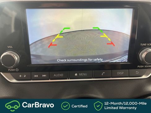 Used 2025 Nissan Sentra S FWD image 34
