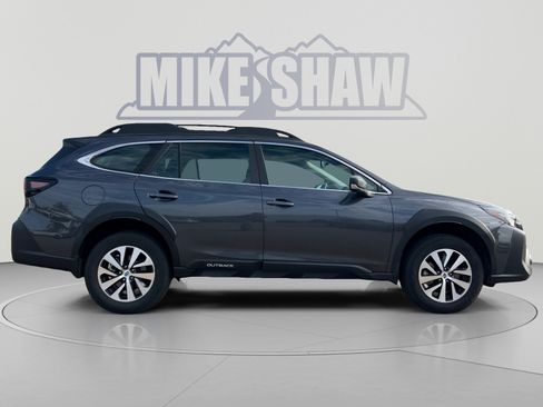 Used 2024 Subaru Outback AWD/4WD image 6