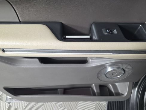 Used 2019 Ford Expedition Max XLT w/ Equipment Group 202A AWD/4WD image 39