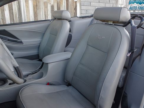 Used 2003 Ford Mustang Convertible image 19