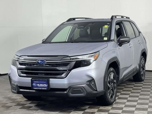 Used 2025 Subaru Forester Limited image 7