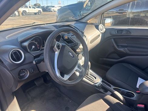 Used 2018 Ford Fiesta SE image 16
