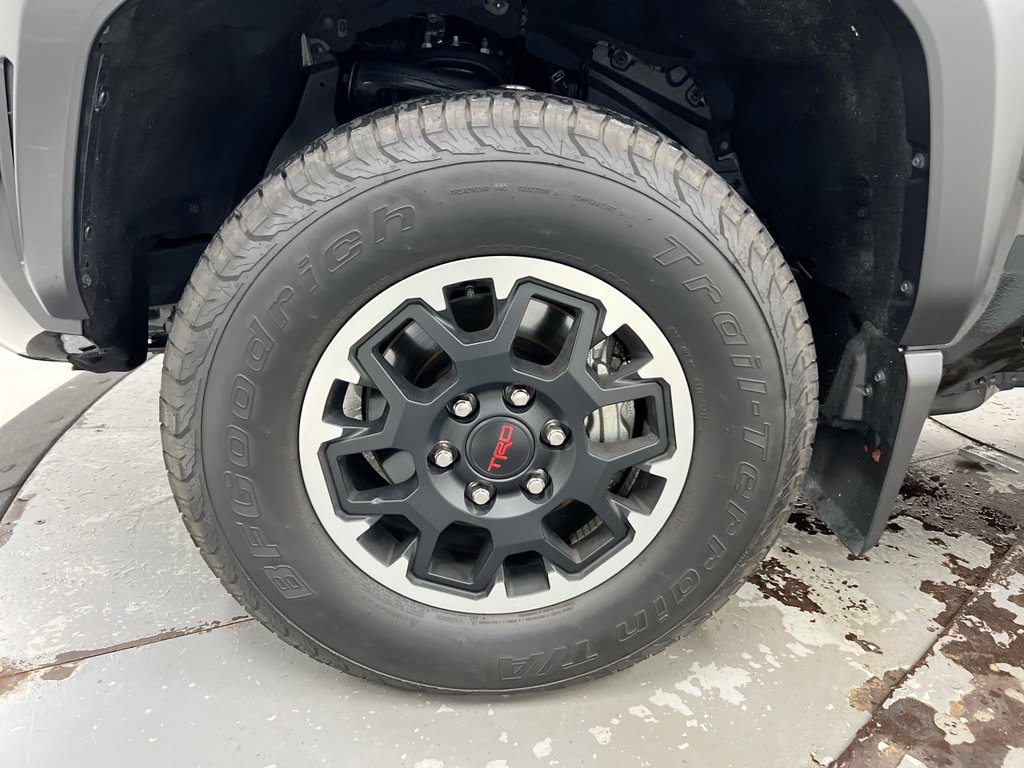Used 2025 Toyota Tacoma TRD Off-Road AWD/4WD image 27