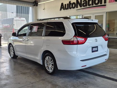 Used 2016 Toyota Sienna XLE FWD image 8