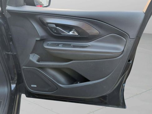 Used 2018 GMC Terrain SLT w/ Preferred Package image 17