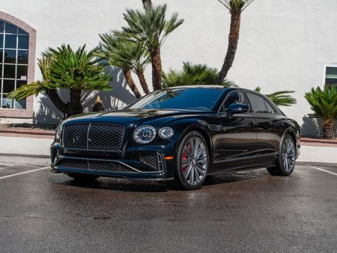 Used 2025 Bentley Flying Spur Plug-In Hybrid AWD/4WD image 8