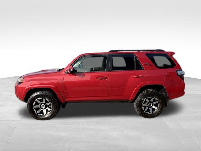 Used 2020 Toyota 4Runner TRD Off-Road AWD/4WD image 12
