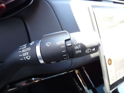 Certified 2024 Land Rover Range Rover Sport Dynamic SE image 32