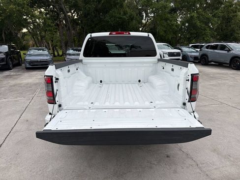 Used 2023 Nissan Frontier SV w/ Tow Package RWD image 31