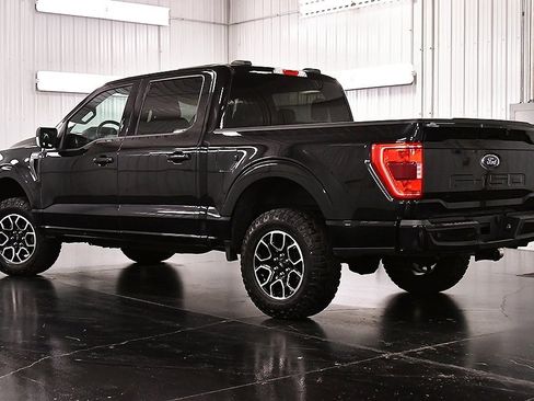 Used 2022 Ford F150 XLT w/ Equipment Group 302A High image 5