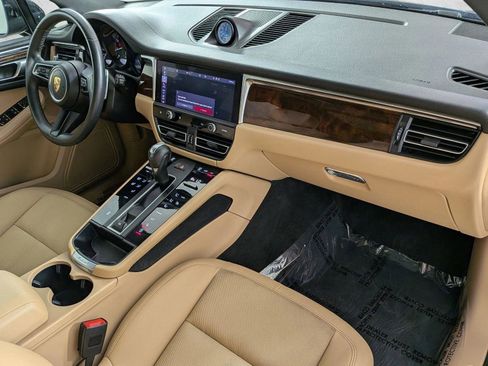 Certified 2023 Porsche Macan AWD/4WD image 25