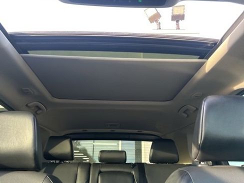 Used 2023 Nissan Rogue SV w/ SV Premium Package image 23