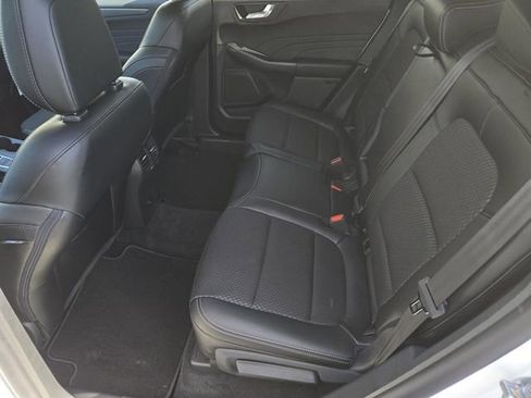 New 2025 Ford Escape SE image 27