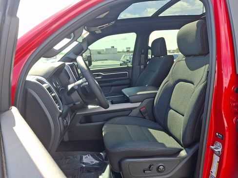 Used 2025 RAM 1500 Big Horn AWD/4WD image 13