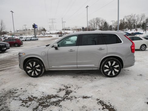 Certified 2023 Volvo XC90 T8 Ultimate w/ Protection Package Premier image 4