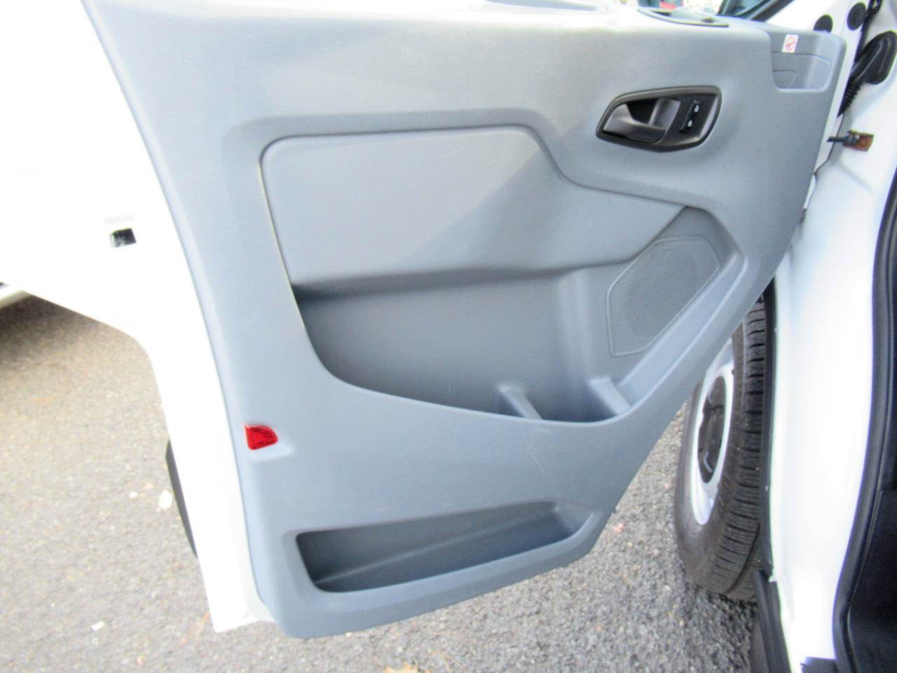 Used 2019 Ford Transit 250 148 Medium Roof RWD image 9