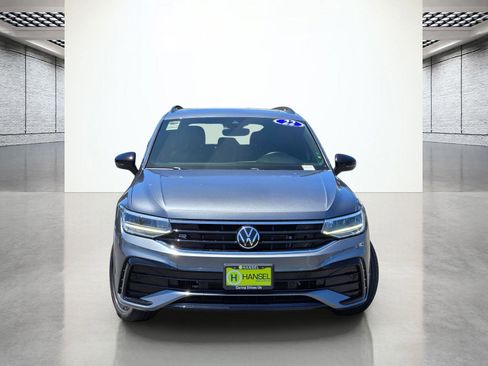 Used 2022 Volkswagen Tiguan SE R-Line AWD/4WD image 4