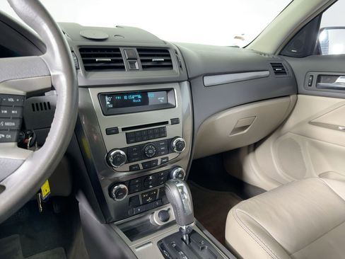 Used 2010 Ford Fusion SEL image 24