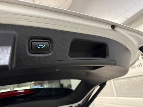 Used 2023 Hyundai Santa Fe SEL w/ Premium Package image 14