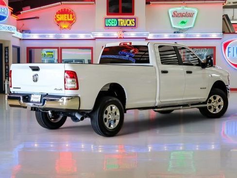 Used 2024 RAM 2500 Big Horn AWD/4WD image 3