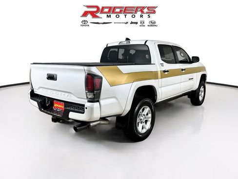 Certified 2021 Toyota Tacoma Limited w/ Nightshade Package AWD/4WD image 13