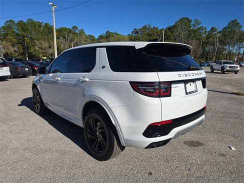 Used 2024 Land Rover Discovery Sport S image 4