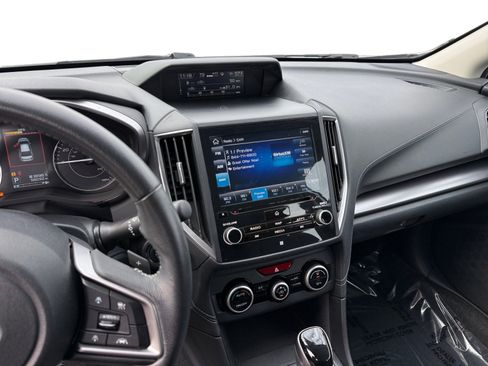 Used 2018 Subaru Impreza 2.0i Limited image 12